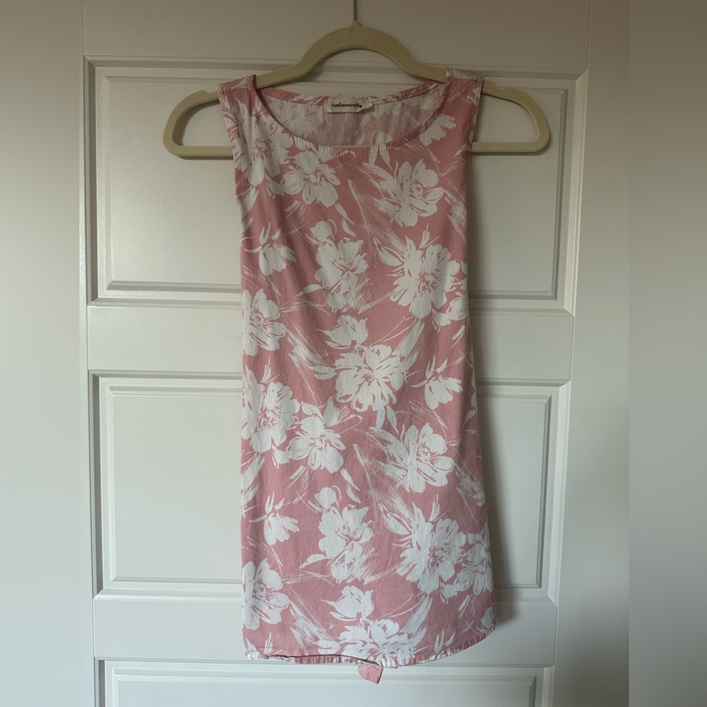 Floral Sleeveless Blouse in Pink and White